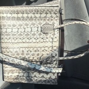 Used less than 5 times. Like new condition